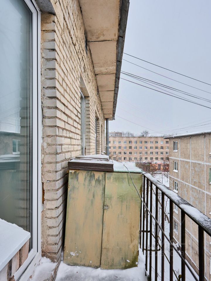 Продажа 3-комн квартиры на вторичном рынке улица Замшина, 19