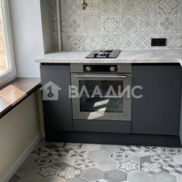 Продажа 2-комн квартиры на вторичном рынке улица Барклая,  д. 16 к3