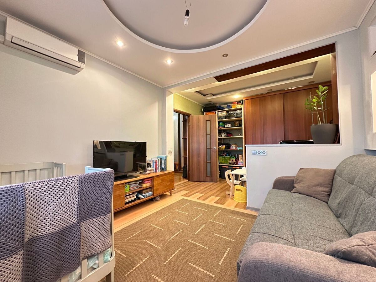 Продажа 1-комн квартиры на вторичном рынке проезд Шокальского, 11