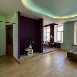 Продажа 2-комн квартиры на вторичном рынке Большеохтинский пр-кт,  д. 23