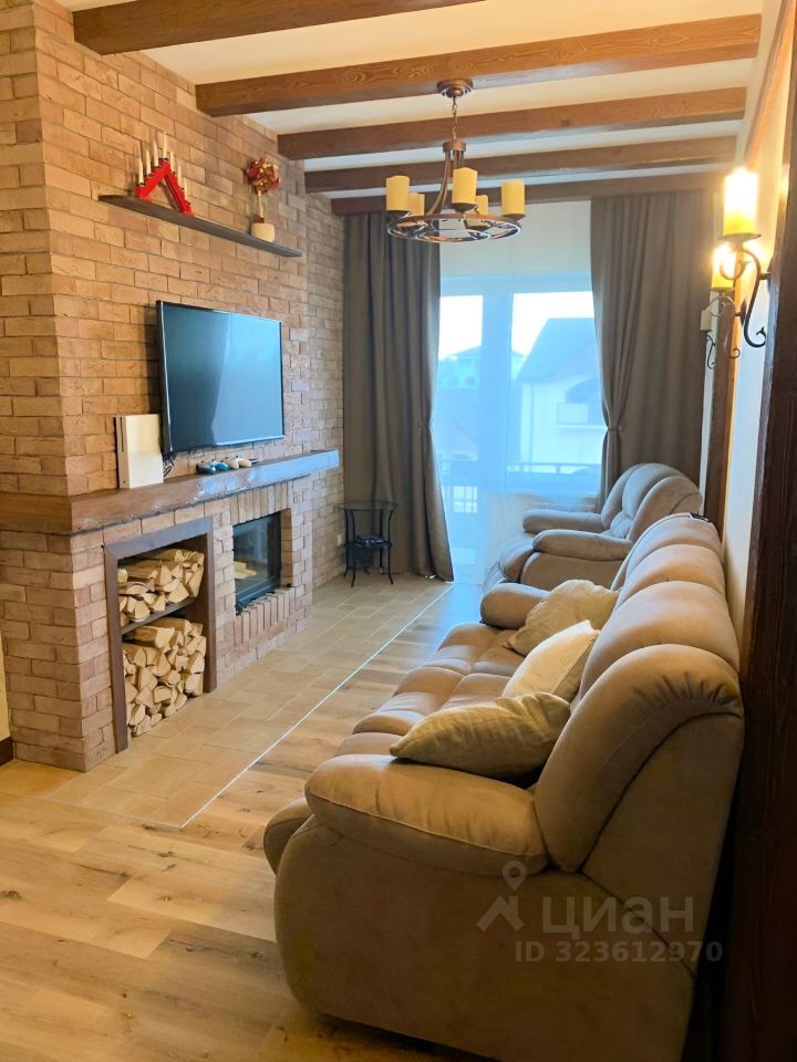 Продажа 2-комн квартиры на вторичном рынке д. Глинка, улица Малоэтажная, 1