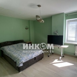Продажа 3-комн квартиры на вторичном рынке улица Бажова,  д. 8