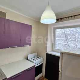 Продажа 1-комн квартиры на вторичном рынке Киришский район, улица Строителей,  д. 22