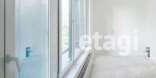 3-комн квартира улица Стахановцев, 1