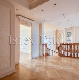 Продажа 5-комн квартиры на вторичном рынке Первомайская Нижн. ул,  д. 64