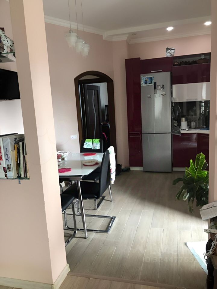 Продажа 3-комн квартиры на вторичном рынке пос. Любучаны, улица Заводская, 1