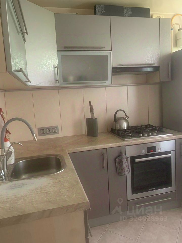 Аренда 2-комн квартиры на вторичном рынке пос. Петровское, улица Шоссейная, 33