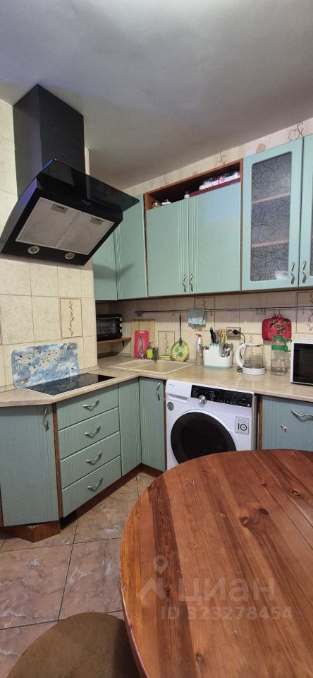 Аренда 2-комн квартиры на вторичном рынке Парашютная улица, 35