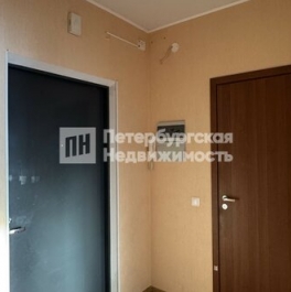 Продажа 1-комн квартиры на вторичном рынке ул Оптиков,  д. 51,  к. 1