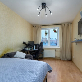 Продажа 2-комн квартиры на вторичном рынке Колпинское шоссе,  д. 10,  к. 5