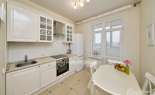 Продажа 1-комн квартиры на вторичном рынке Народного ополчения пр-кт,  д. 10