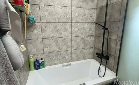 Продажа 2-комн квартиры на вторичном рынке улица Марии Поливановой,  д. 6