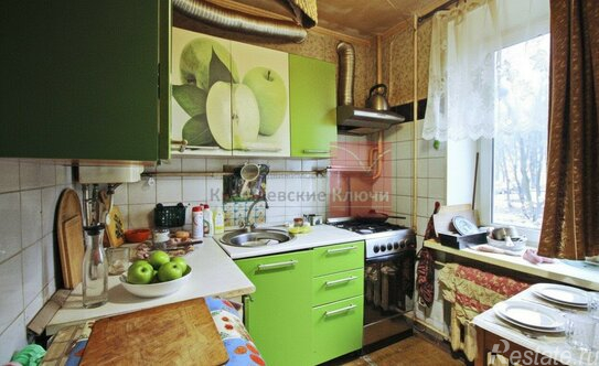 Продажа 2-комн квартиры на вторичном рынке Пушкин г, Алексея Толстого б-р,  д. 46