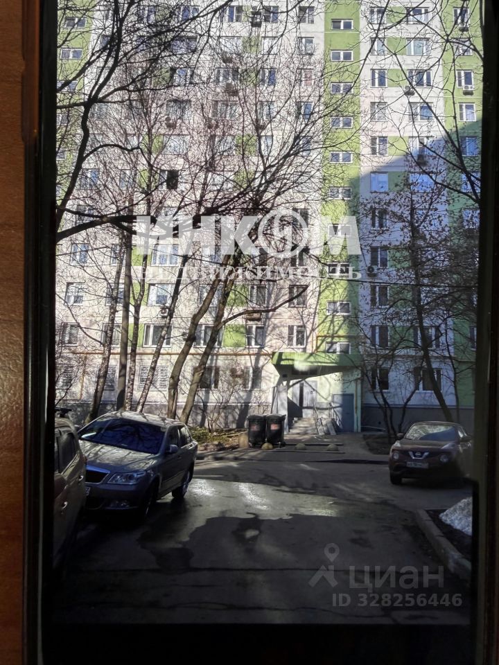 Продажа 2-комн квартиры на вторичном рынке Рублевское ш,  д. 127
