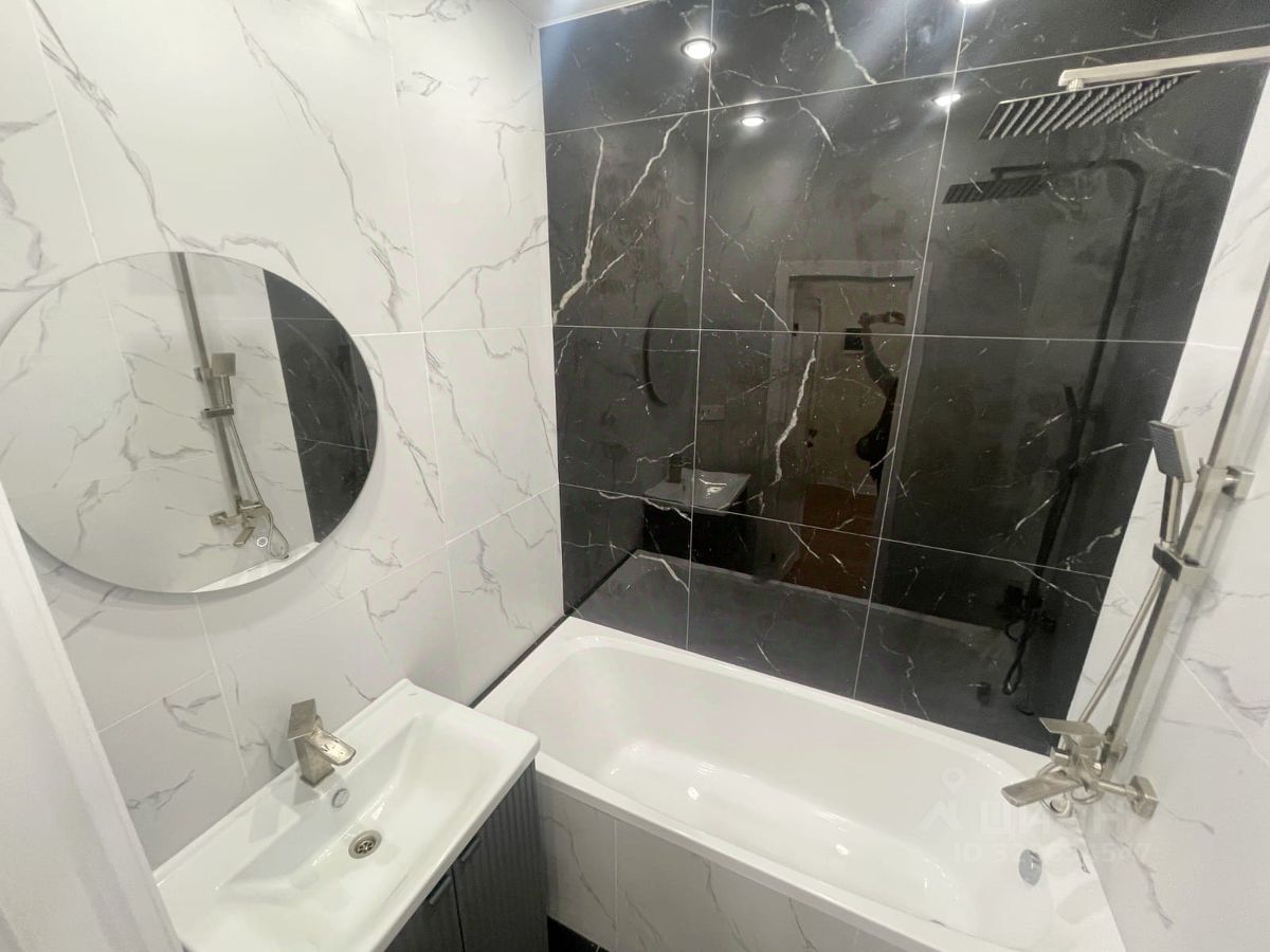 Продажа 3-комн квартиры на вторичном рынке Город-событие мкр, с. Лайково, 17