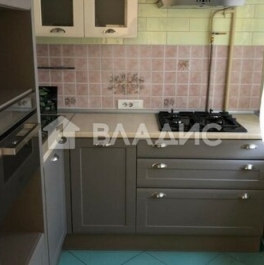 Продажа 2-комн квартиры на вторичном рынке Новодевичий проезд