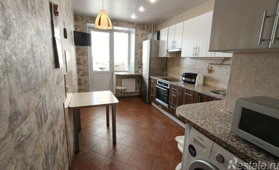 Продажа 1-комн квартиры на вторичном рынке Учительская улица