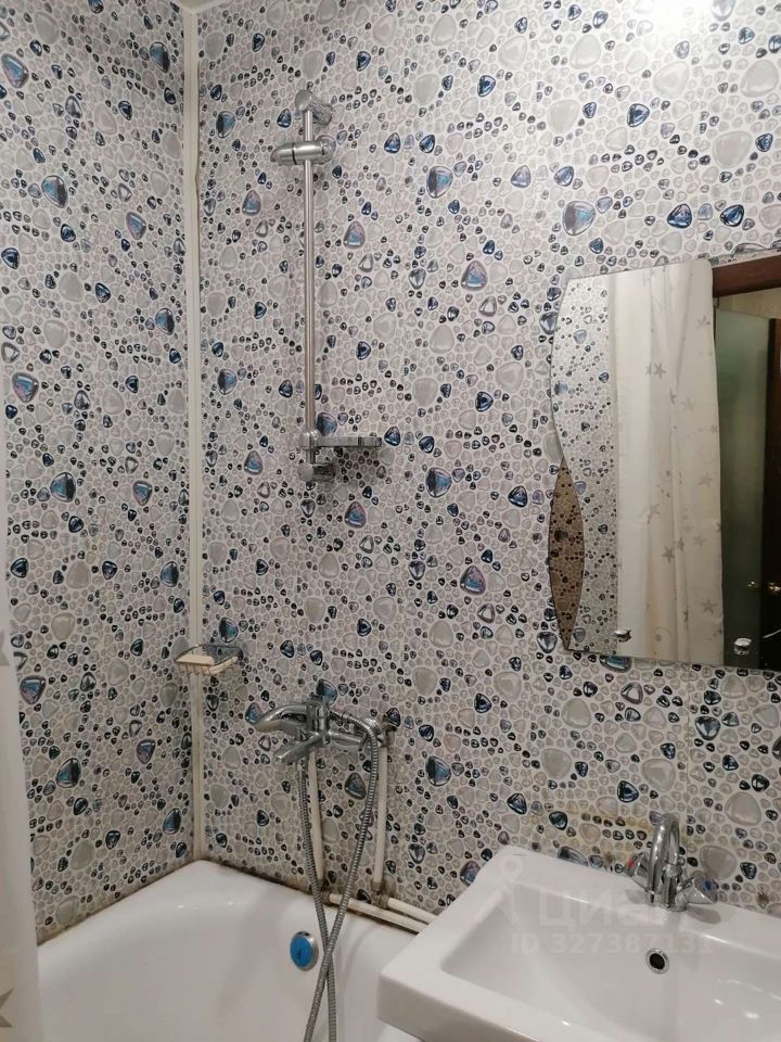 Продажа комнаты Искровский проспект, 17К1