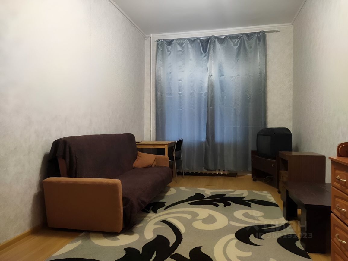 Продажа 3-комн квартиры на вторичном рынке Онежская улица, 9/4кБ