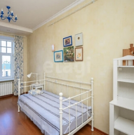 Продажа 4-комн квартиры на вторичном рынке Чкаловский пр-кт,  д. 5