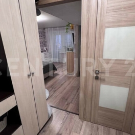 Продажа 2-комн квартиры на вторичном рынке Луговая, улица Научный Городок,  д. 5