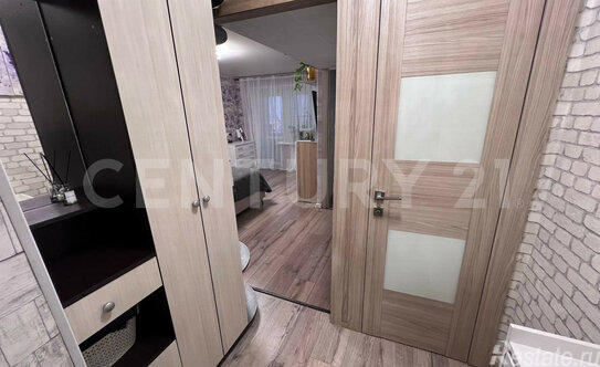 Продажа 2-комн квартиры на вторичном рынке Луговая, улица Научный Городок,  д. 5