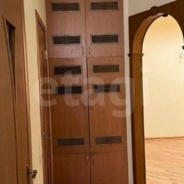 Продажа 4-комн квартиры на вторичном рынке Трефолева ул,  д. 3