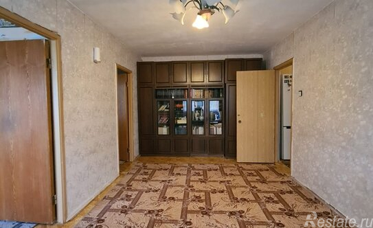 Продажа 4-комн квартиры на вторичном рынке Полярная улица,  д. 52 к3