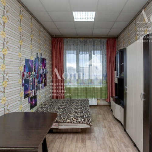 3-комн квартира ул Гагаринская,  д. 5