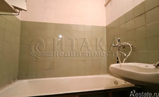 Продажа 2-комн квартиры на вторичном рынке Бокситогорский район, улица Горняков,  д. 19