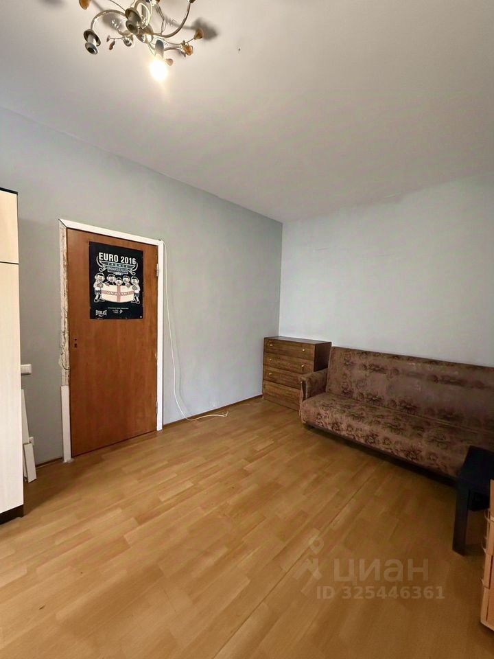 Продажа комнаты проспект Героев, 26к2
