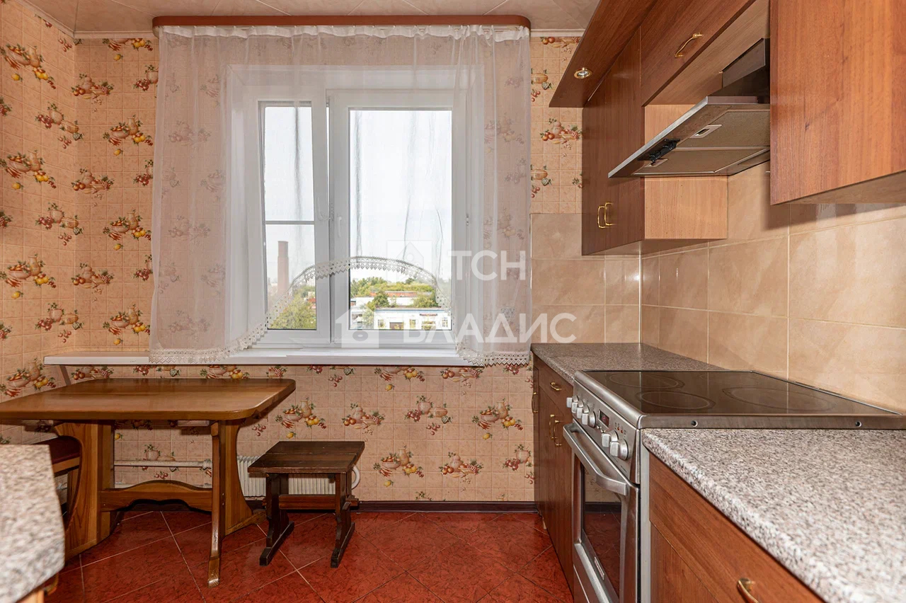 3-комн квартира Староватутинский проезд, 11