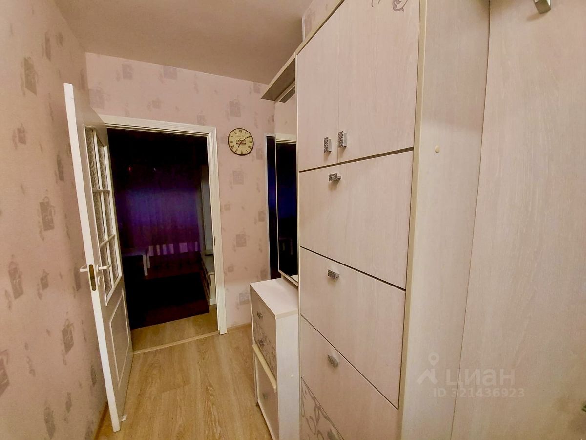 Продажа 1-комн квартиры на вторичном рынке Московский проспект, 224