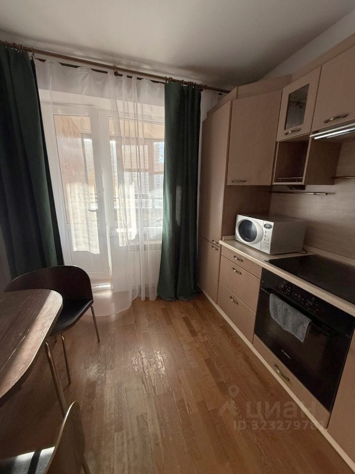 Аренда 1-комн квартиры на вторичном рынке проспект Космонавтов, 61к2