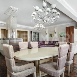 Продажа 3-комн квартиры на вторичном рынке Хилков переулок,  д. 1