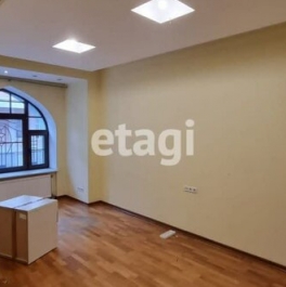 Продажа 4-комн квартиры на вторичном рынке Подрезова улица,  д. 18