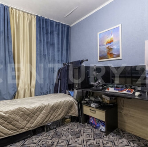 3-комн квартира Славы пр-кт,  д. 8