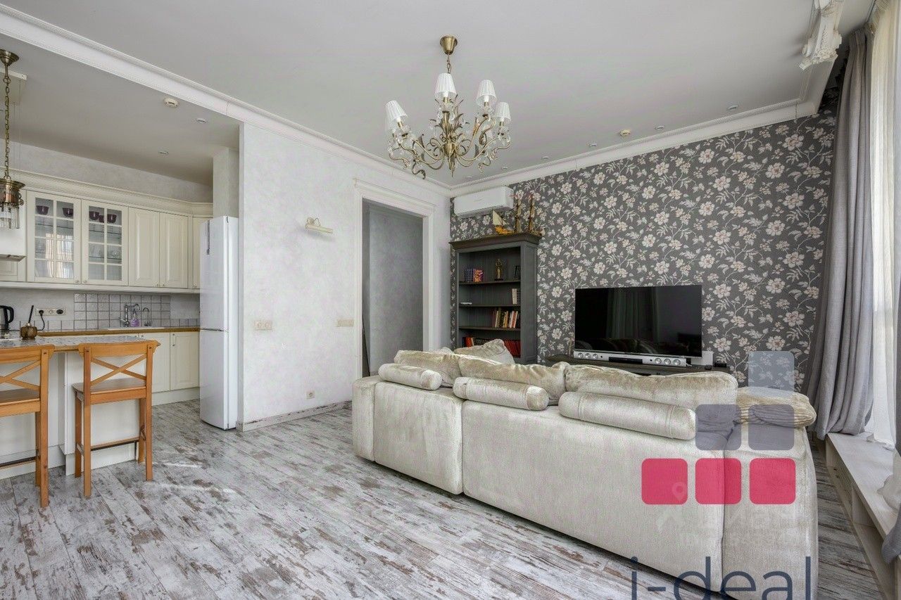 Продажа 2-комн квартиры на вторичном рынке проспект Мира, 102С17