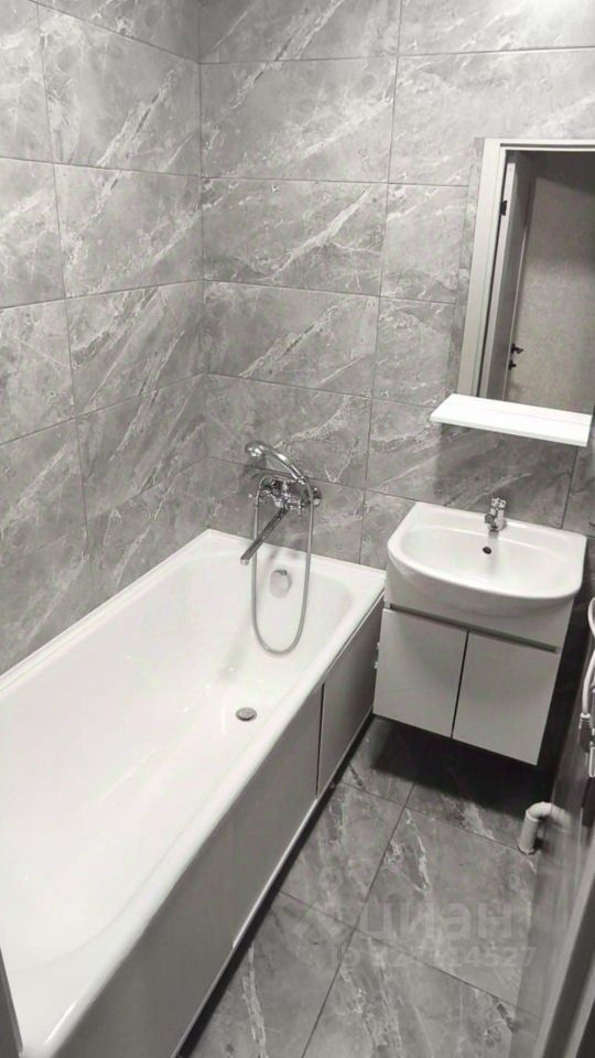 Аренда 2-комн квартиры на вторичном рынке 2-я Парковая улица, 9