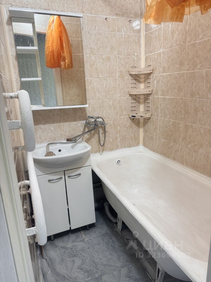 Продажа 2-комн квартиры на вторичном рынке проспект Космонавтов, 58