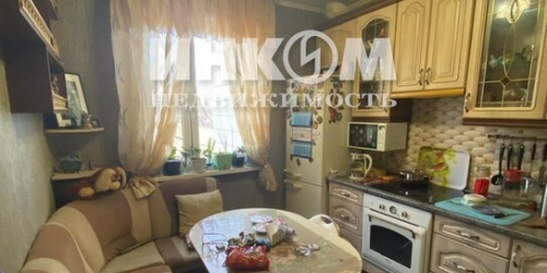 2-комн квартира улица Лескова,  д. 17А