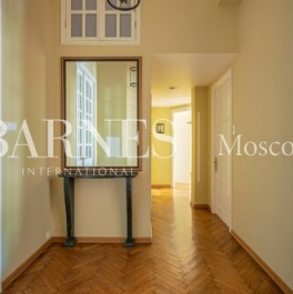 Аренда 6-комн квартиры на вторичном рынке Староконюшенный переулок,  д. 5/14