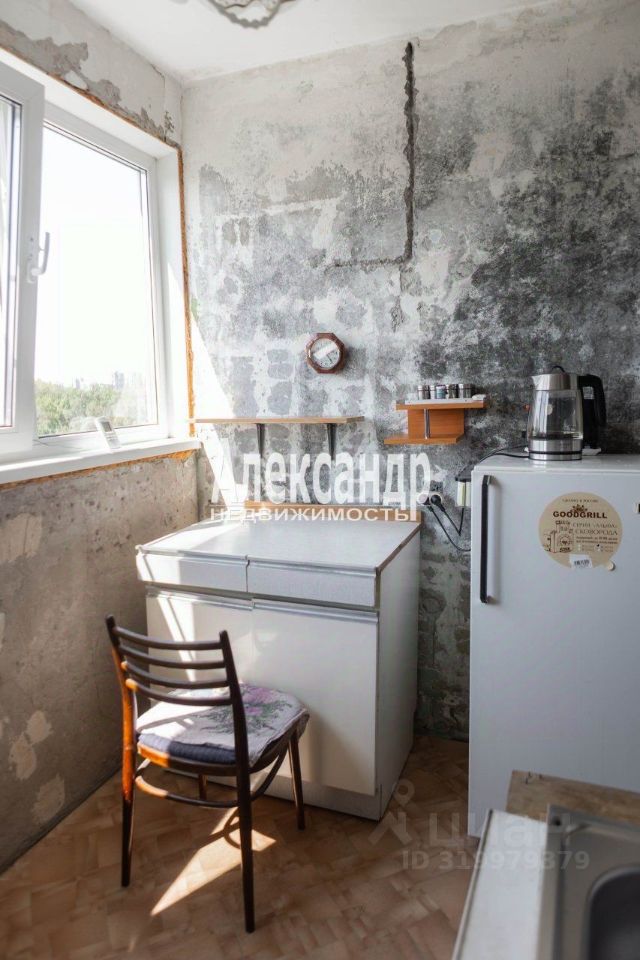 Продажа 2-комн квартиры на вторичном рынке улица Тамбасова, 6К1