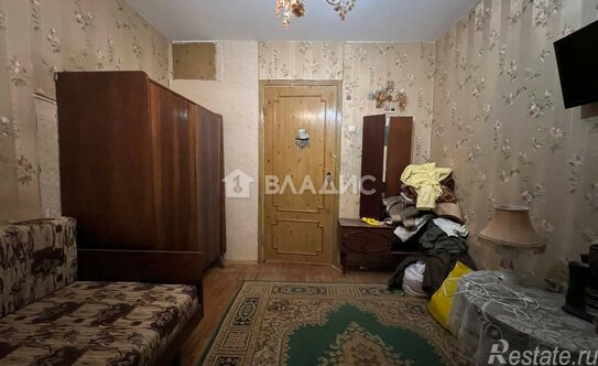 Продажа 2-комн квартиры на вторичном рынке ул Усачёва,  д. 4