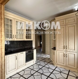 Продажа 4-комн квартиры на вторичном рынке ул Бориса Жигулёнкова,  д. 7