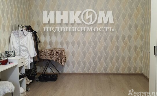 Продажа 1-комн квартиры на вторичном рынке Железнодорожный, улица Поликахина,  д. 5