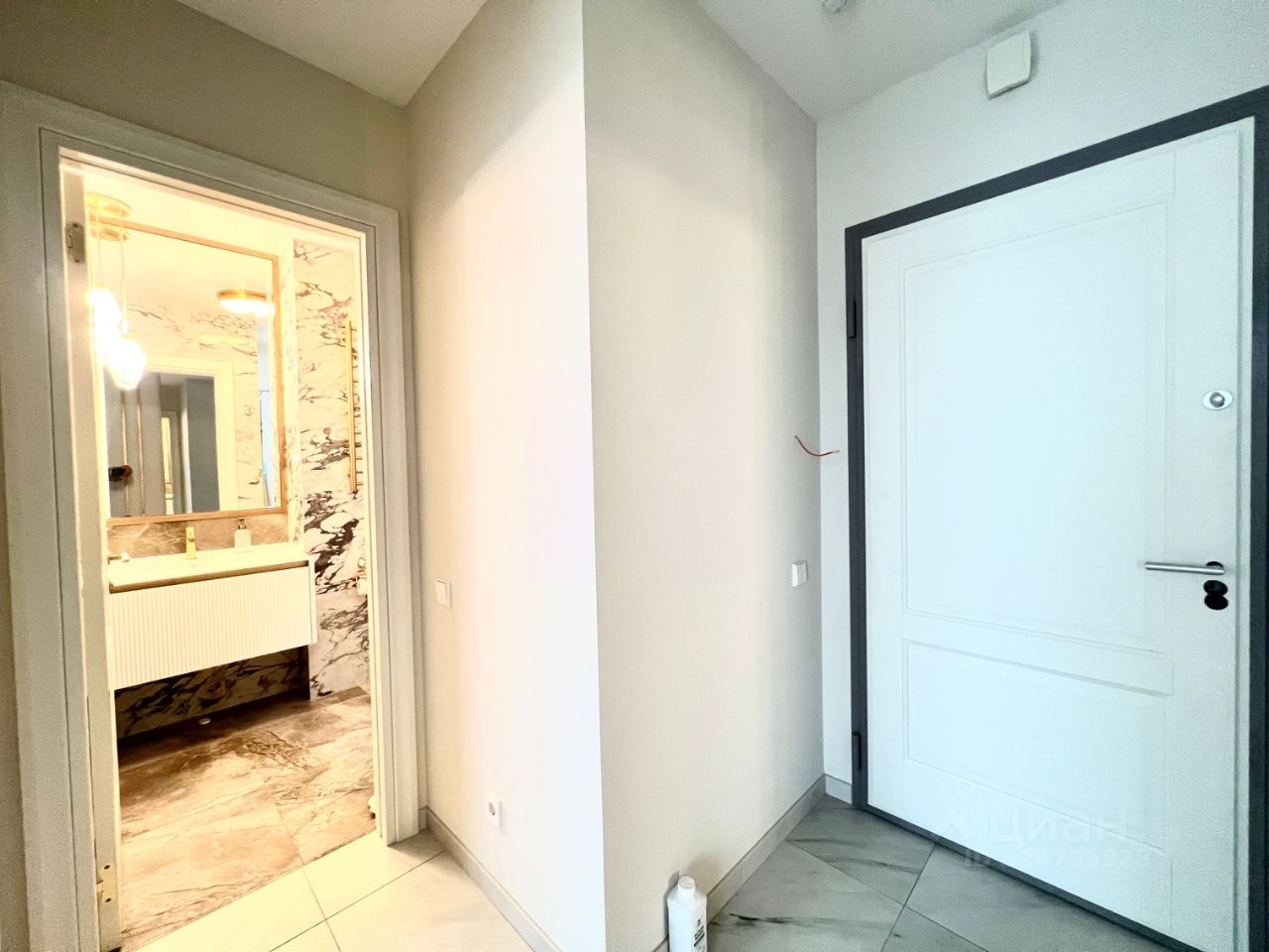 Продажа 2-комн квартиры на вторичном рынке Беломорская улица, 23