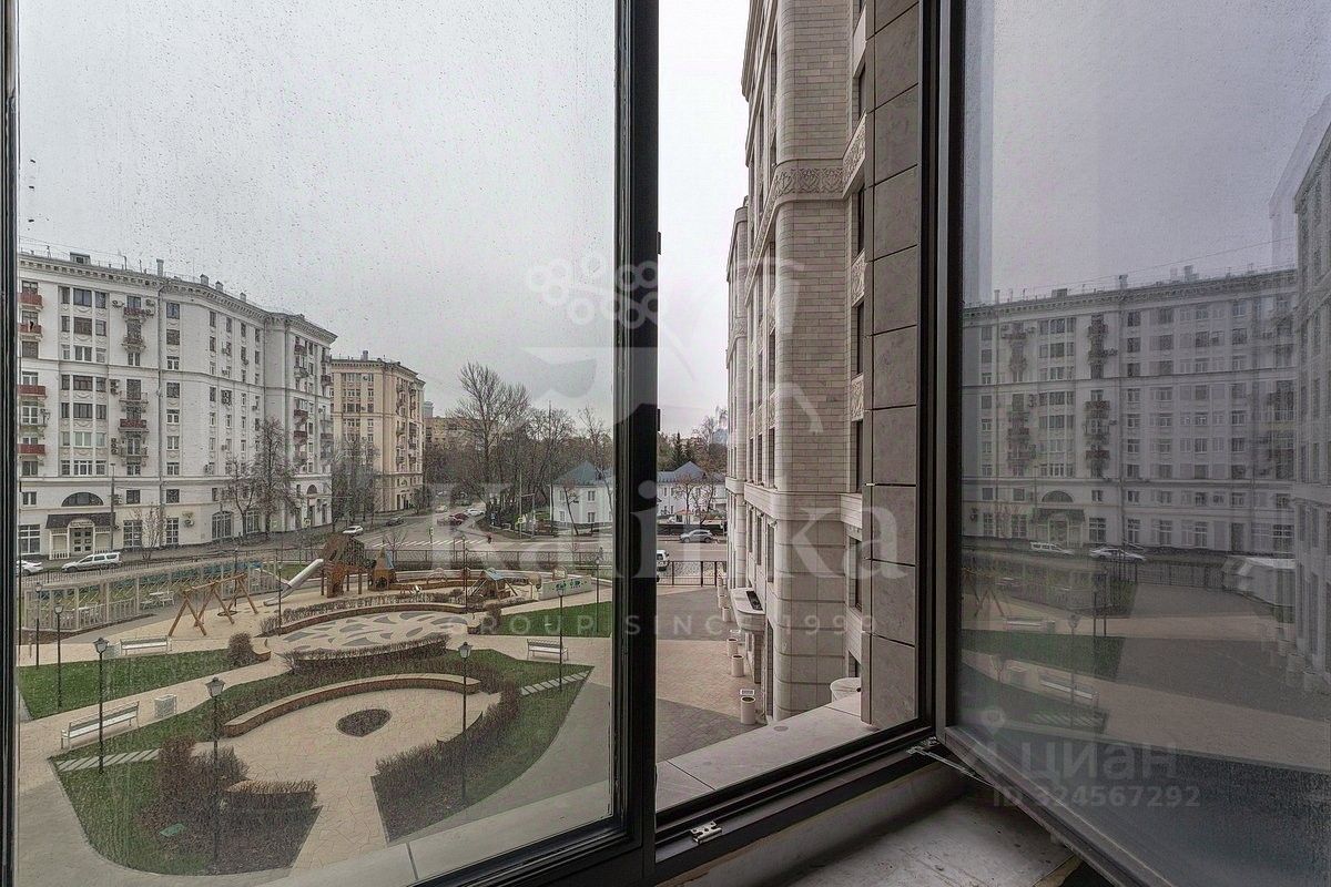 Продажа 3-комн квартиры на вторичном рынке улица Врубеля, 4к1