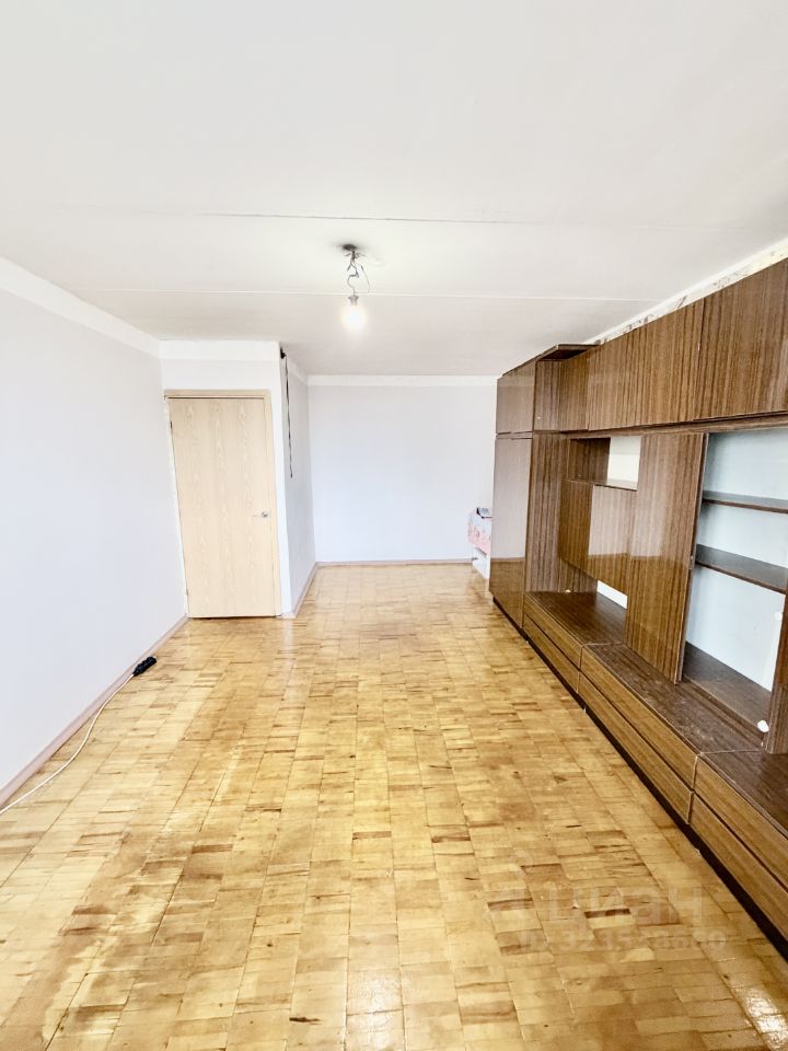 Продажа 1-комн квартиры на вторичном рынке Днепропетровская улица, 19К1