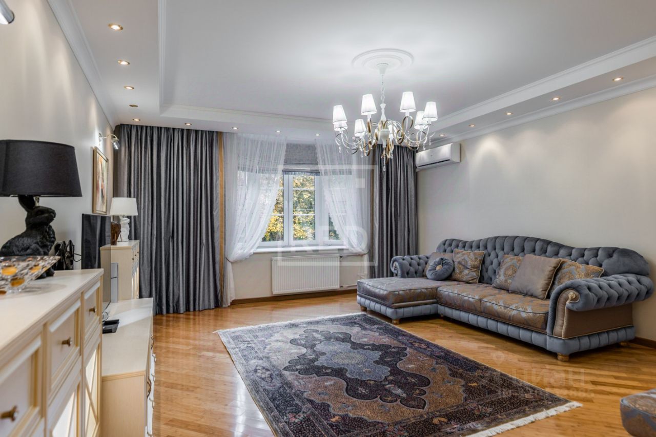 Продажа 5-комн квартиры на вторичном рынке Молодогвардейская улица, 4К1